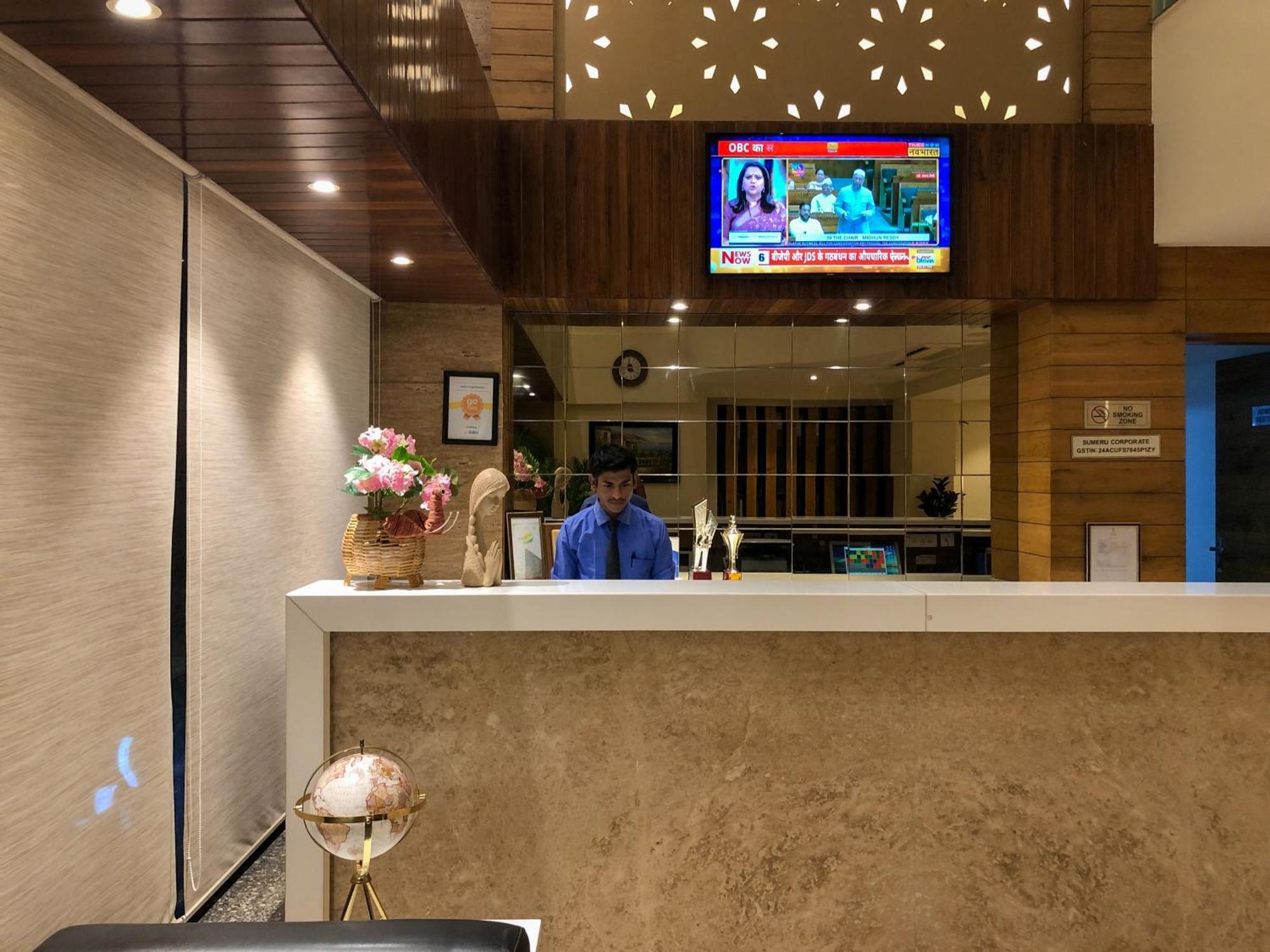 Hotel Virgo Sumeru Bhāvnagar Exterior foto